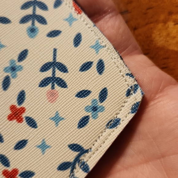 $1 Homemade Heart Coin Purse - Picture 6 of 8